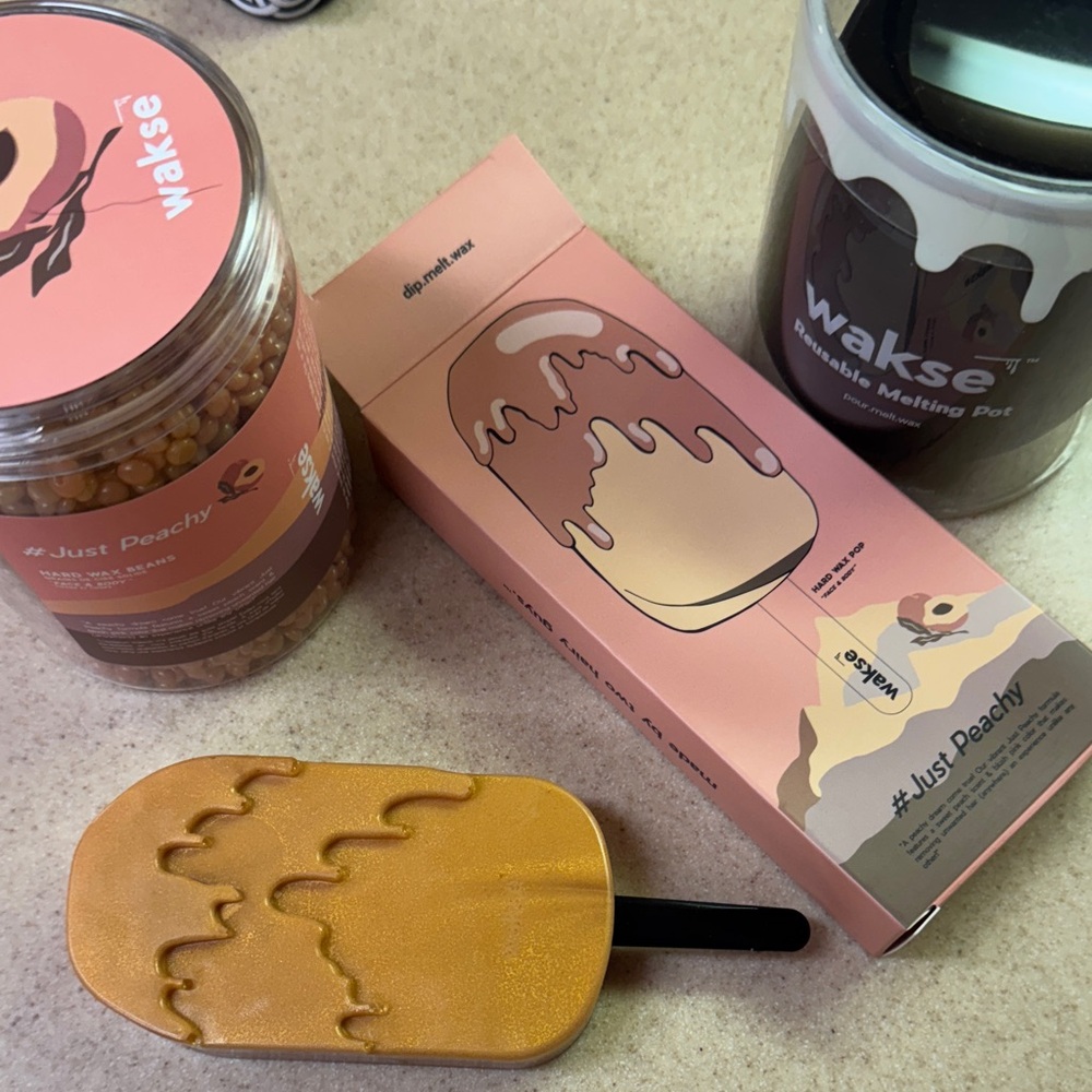 Just Peachy Hard Wax Beans and Melting Pot Set with hard wax pop - Picture 2 of 6